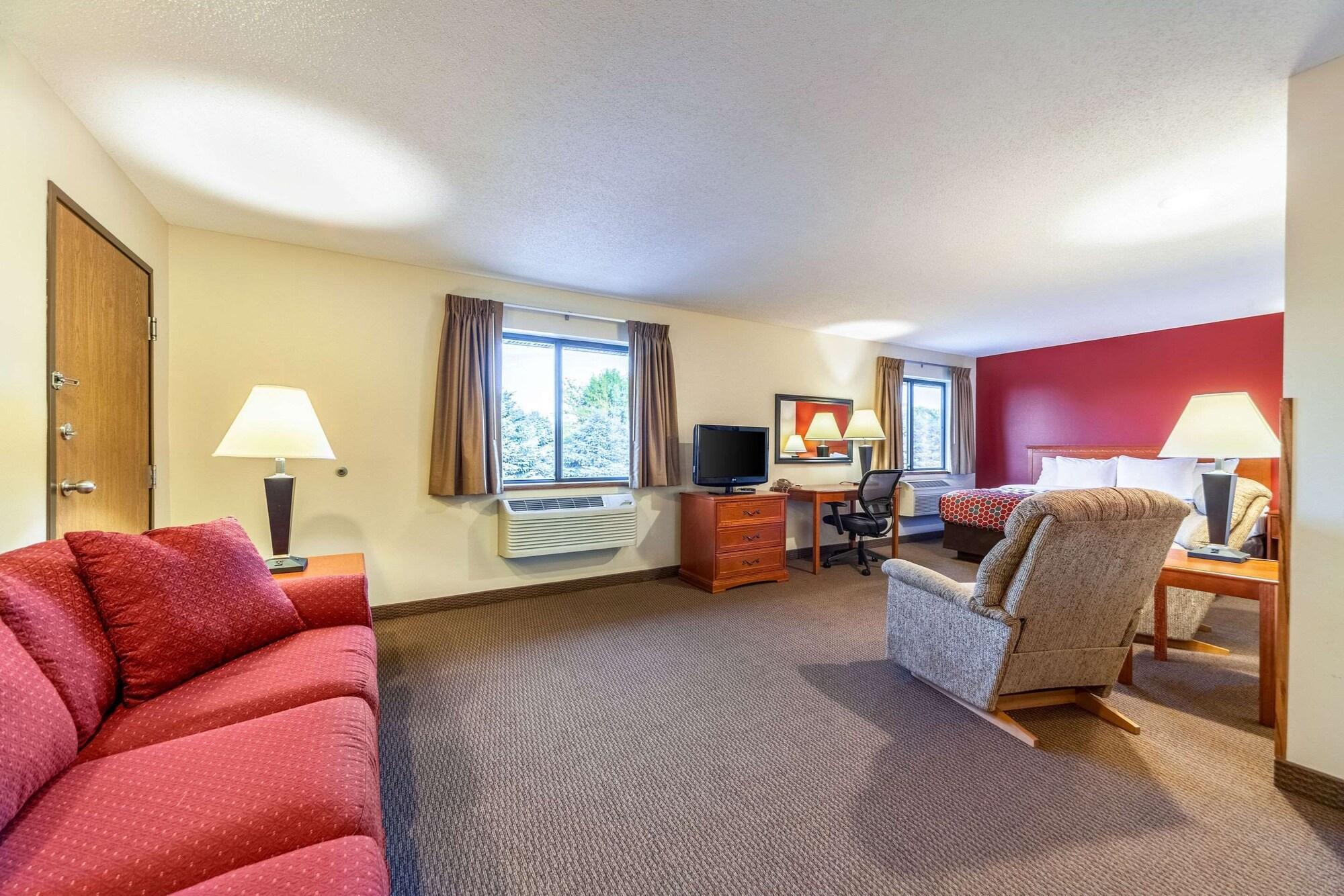 Econo Lodge *